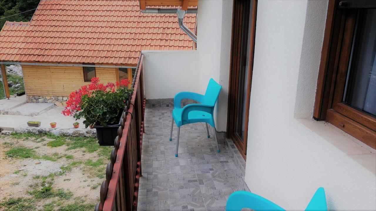 Galesic Apartments & Rooms Korenica Buitenkant foto