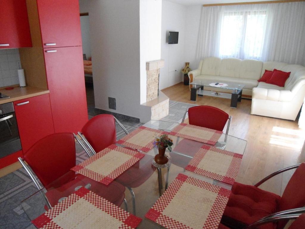 Galesic Apartments & Rooms Korenica Kamer foto